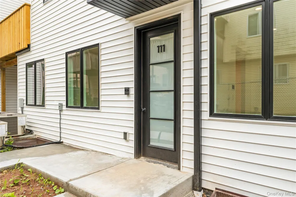 105 Cole Avenue #111 Spring Valley, NY 10977