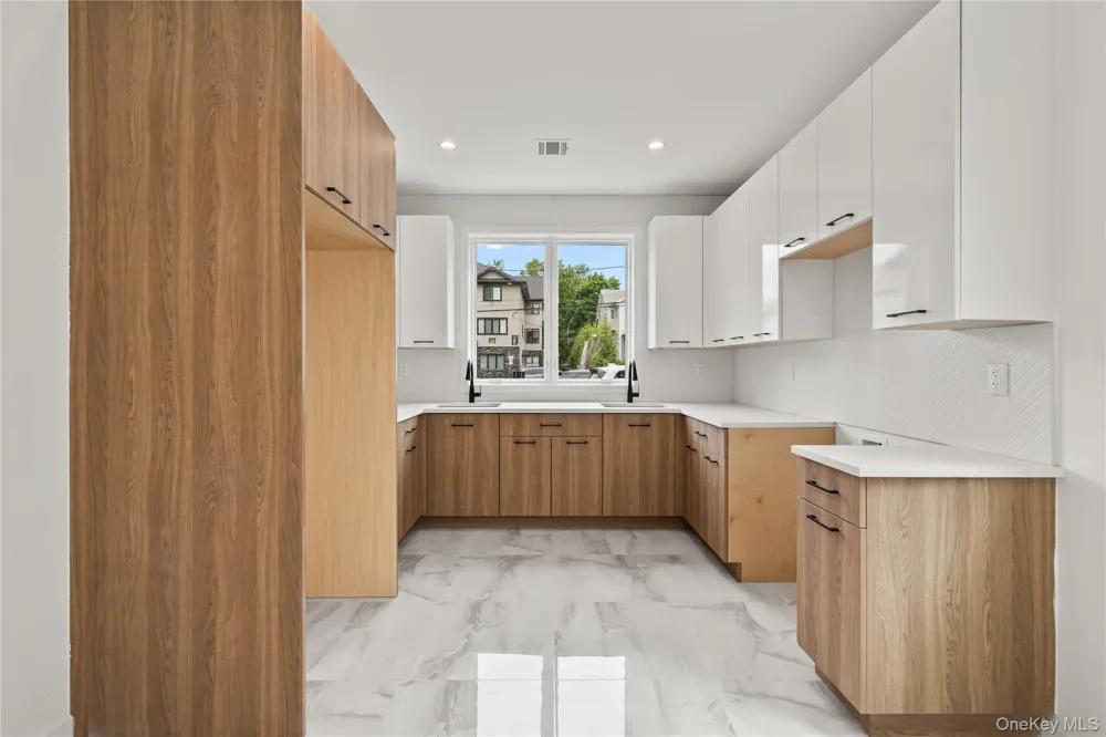 105 Cole Avenue #111 Spring Valley, NY 10977