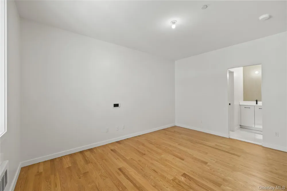 105 Cole Avenue #111 Spring Valley, NY 10977