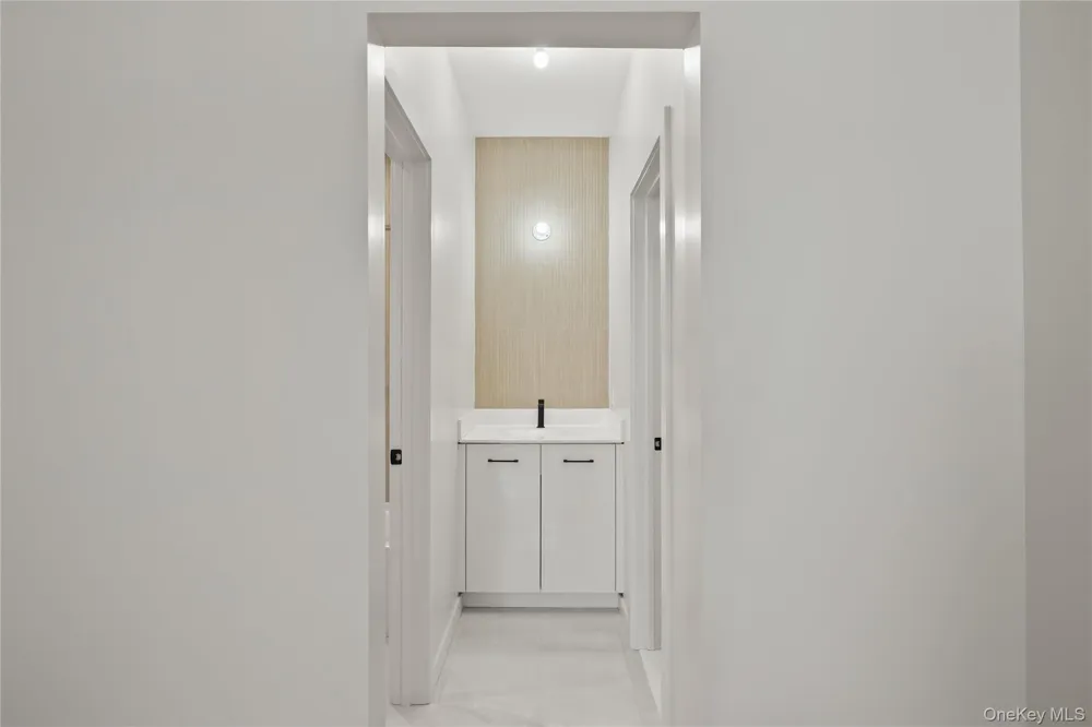 105 Cole Avenue #111 Spring Valley, NY 10977
