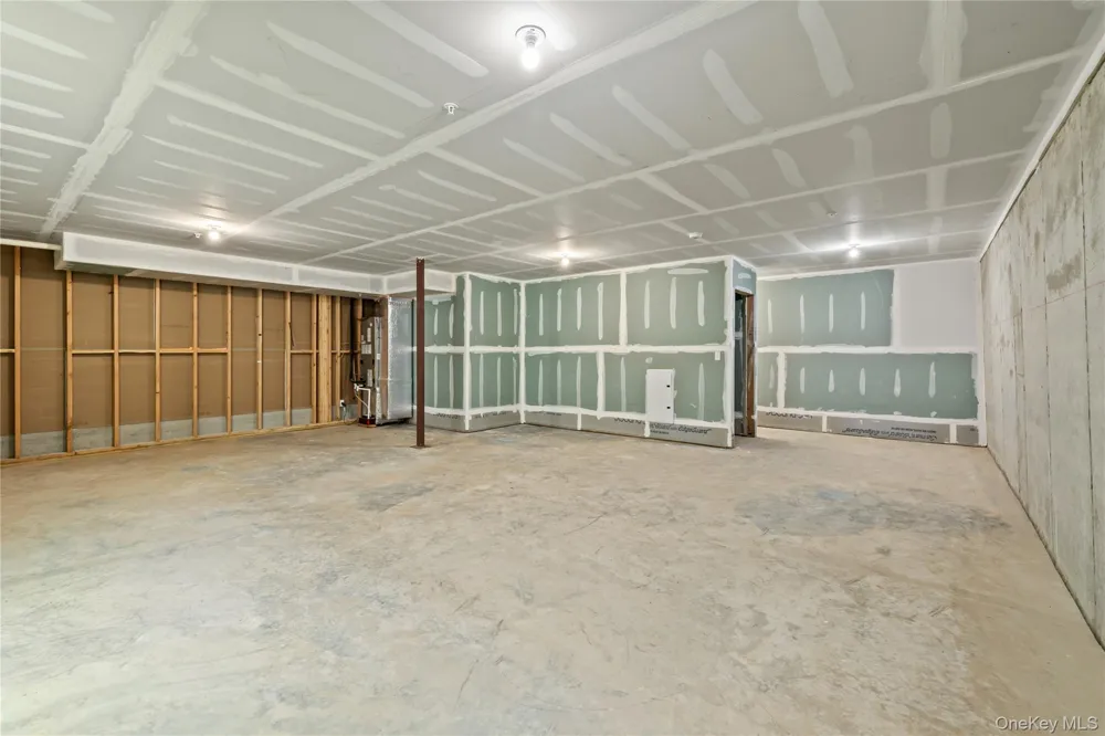 105 Cole Avenue #111 Spring Valley, NY 10977