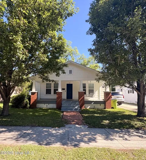 109 E Calhoun Street