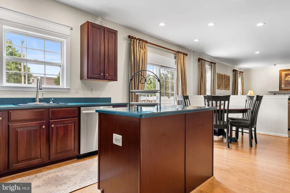 1368 JASPER DRIVE Ambler, PA 19002