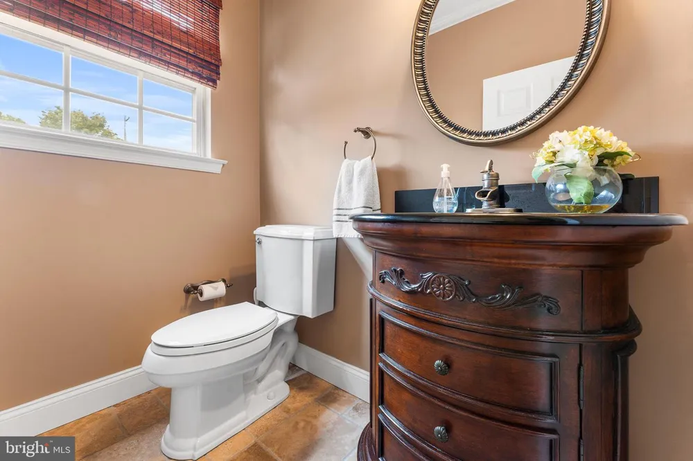 1368 JASPER DRIVE Ambler, PA 19002