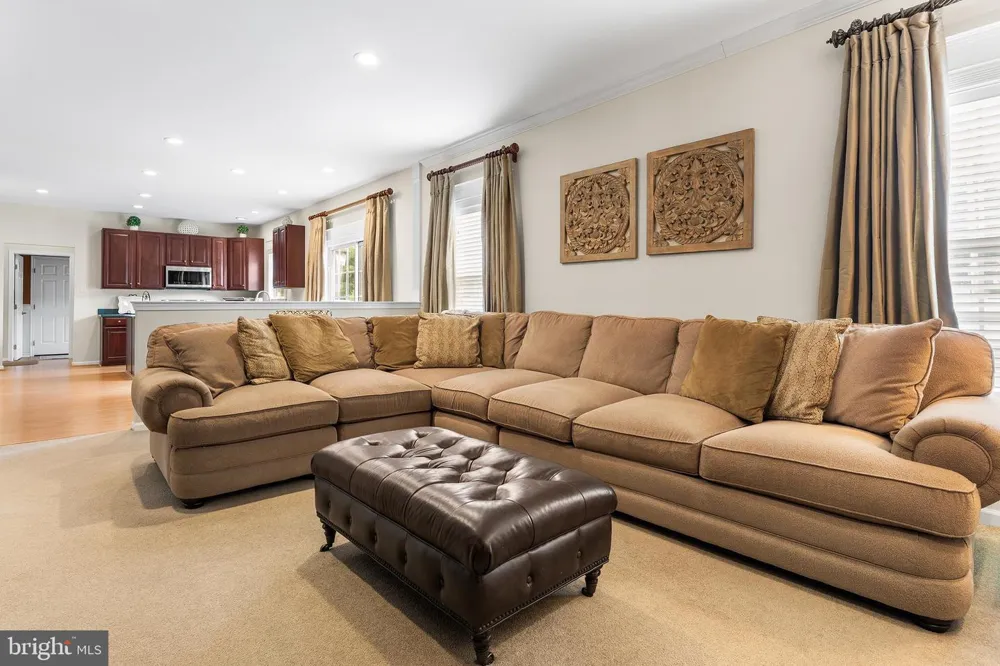 1368 JASPER DRIVE Ambler, PA 19002