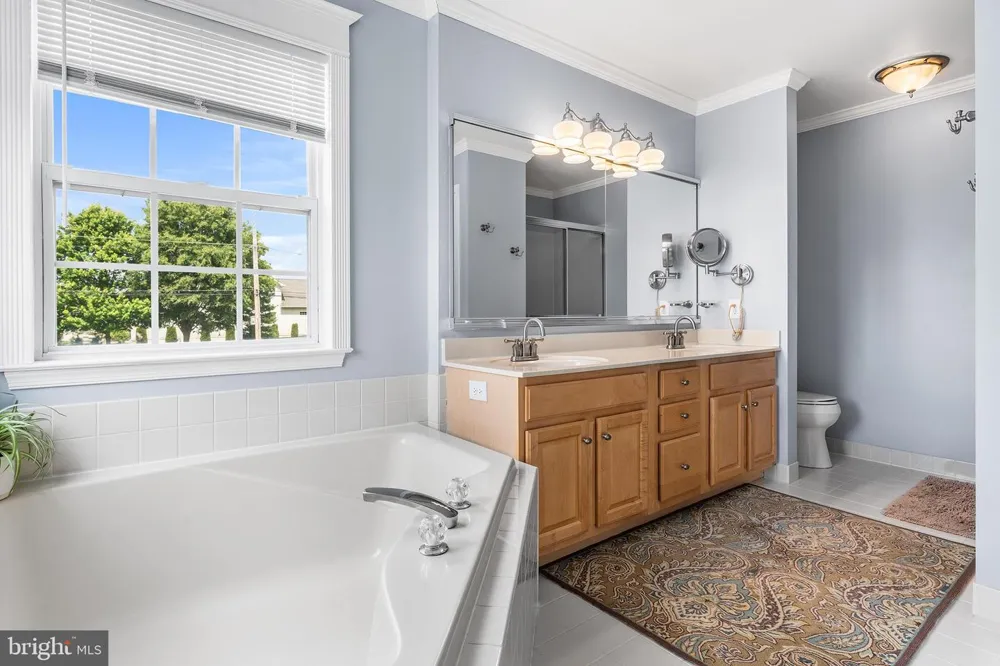 1368 JASPER DRIVE Ambler, PA 19002