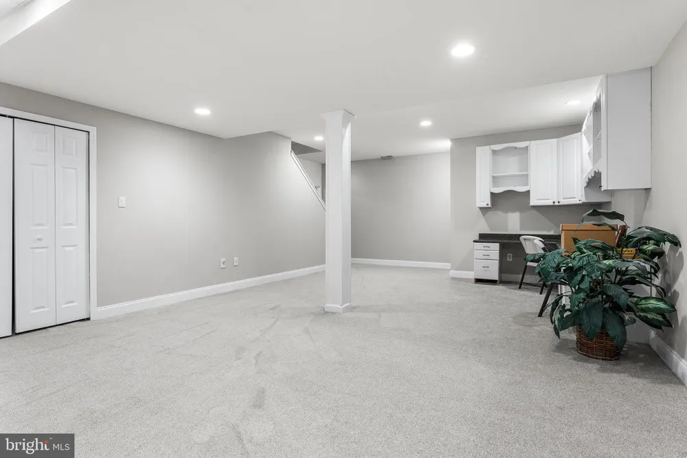 1368 JASPER DRIVE Ambler, PA 19002
