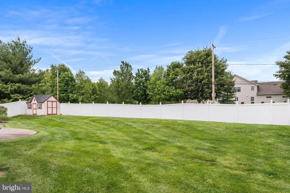 1368 JASPER DRIVE Ambler, PA 19002