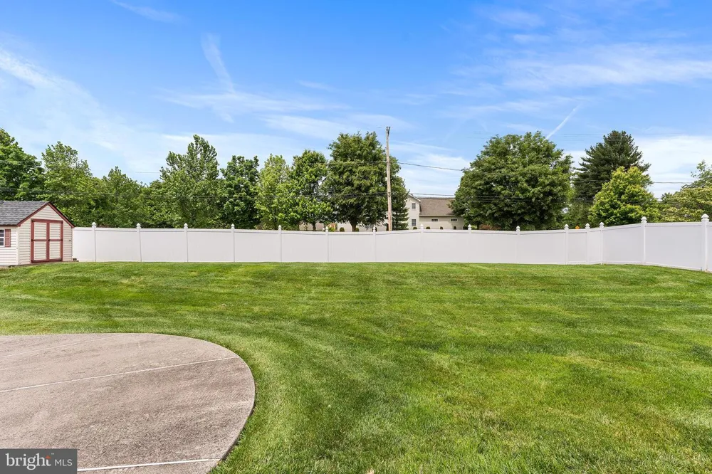 1368 JASPER DRIVE Ambler, PA 19002