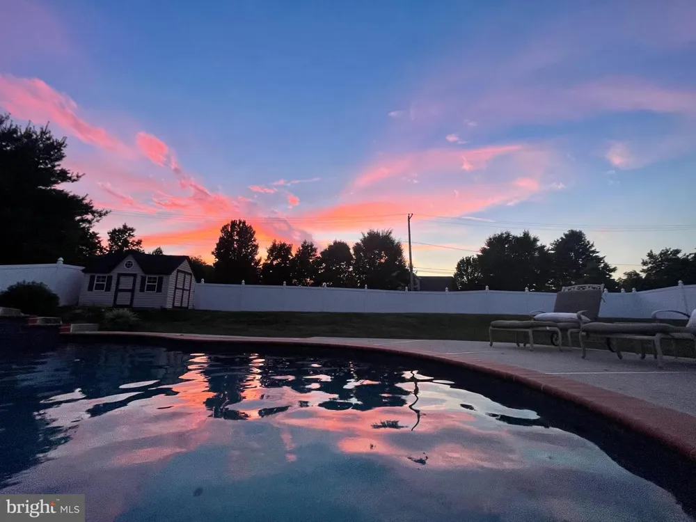 1368 JASPER DRIVE Ambler, PA 19002
