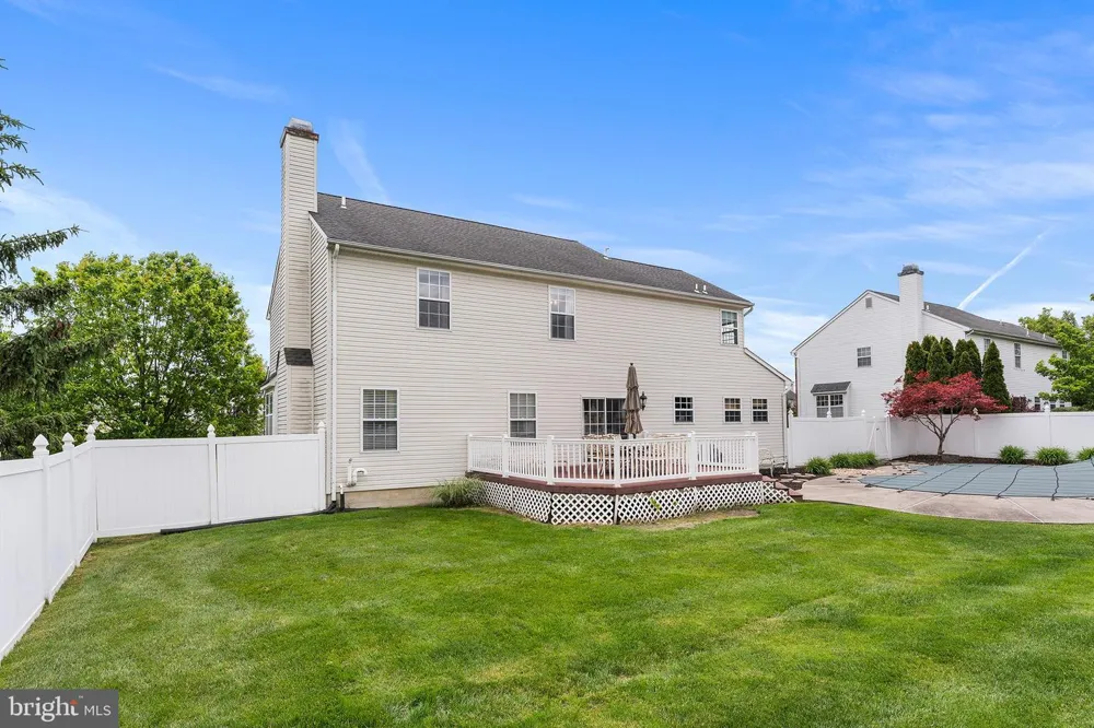 1368 JASPER DRIVE Ambler, PA 19002