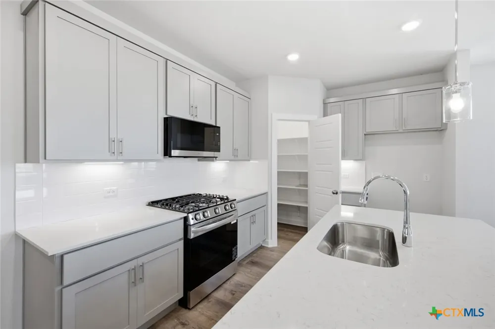 5428 SanPietro Drive Austin, TX 78747