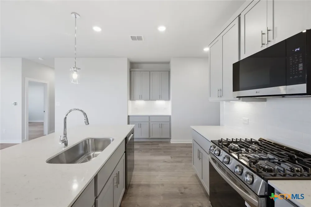 5428 SanPietro Drive Austin, TX 78747