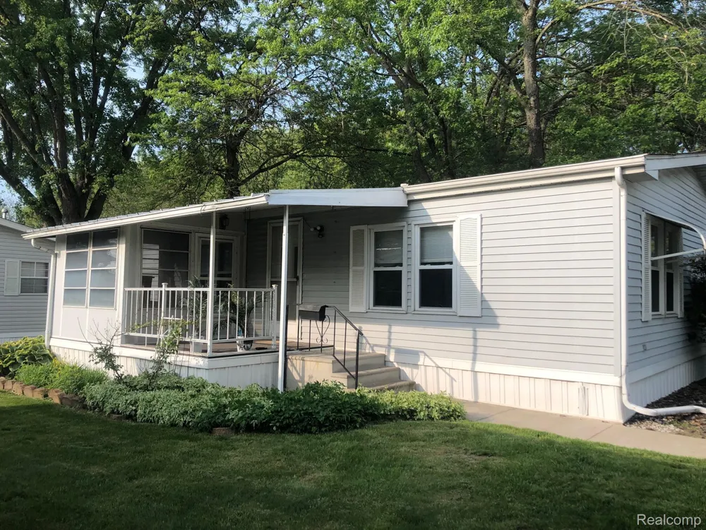 608 Holly Court Jonesville City, MI 49250