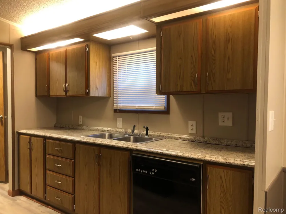 608 Holly Court Jonesville City, MI 49250