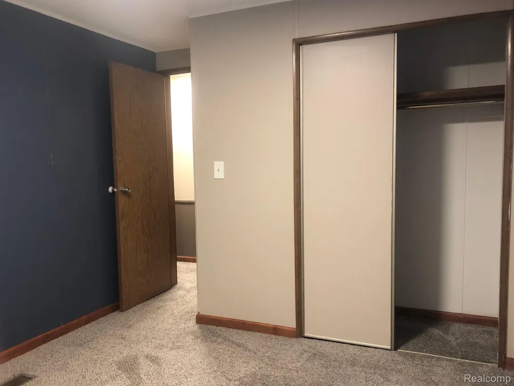 608 Holly Court Jonesville City, MI 49250