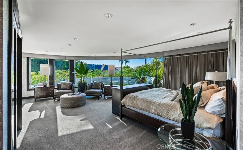 711 Gull Laguna Beach, CA 92651