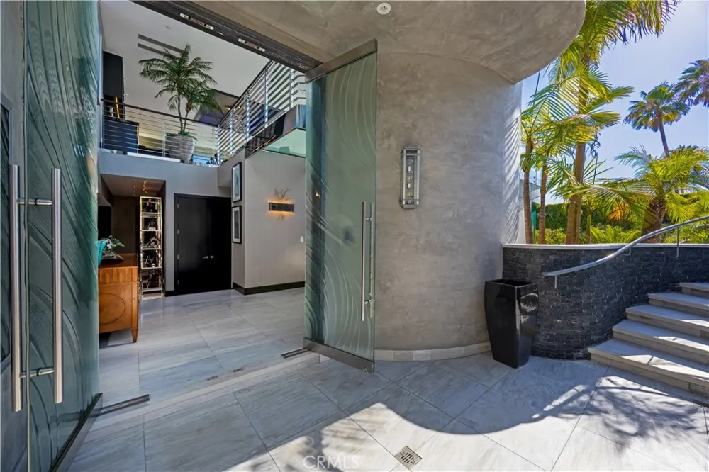 711 Gull Laguna Beach, CA 92651