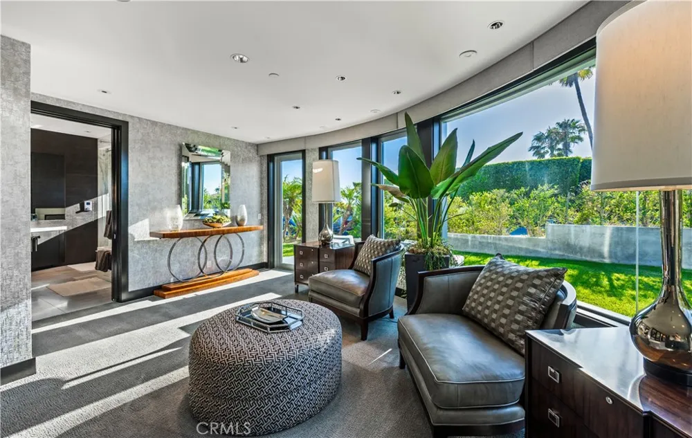 711 Gull Laguna Beach, CA 92651