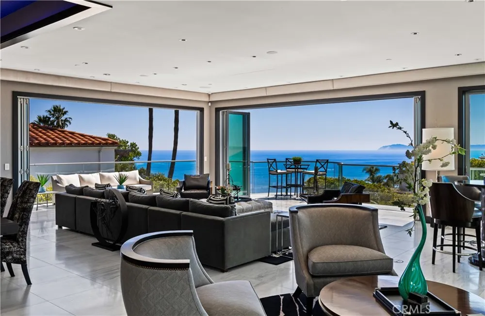 711 Gull Laguna Beach, CA 92651
