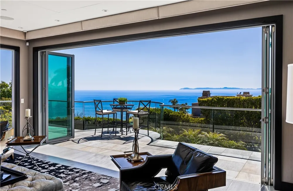 711 Gull Laguna Beach, CA 92651