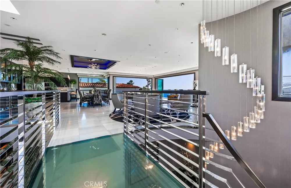 711 Gull Laguna Beach, CA 92651