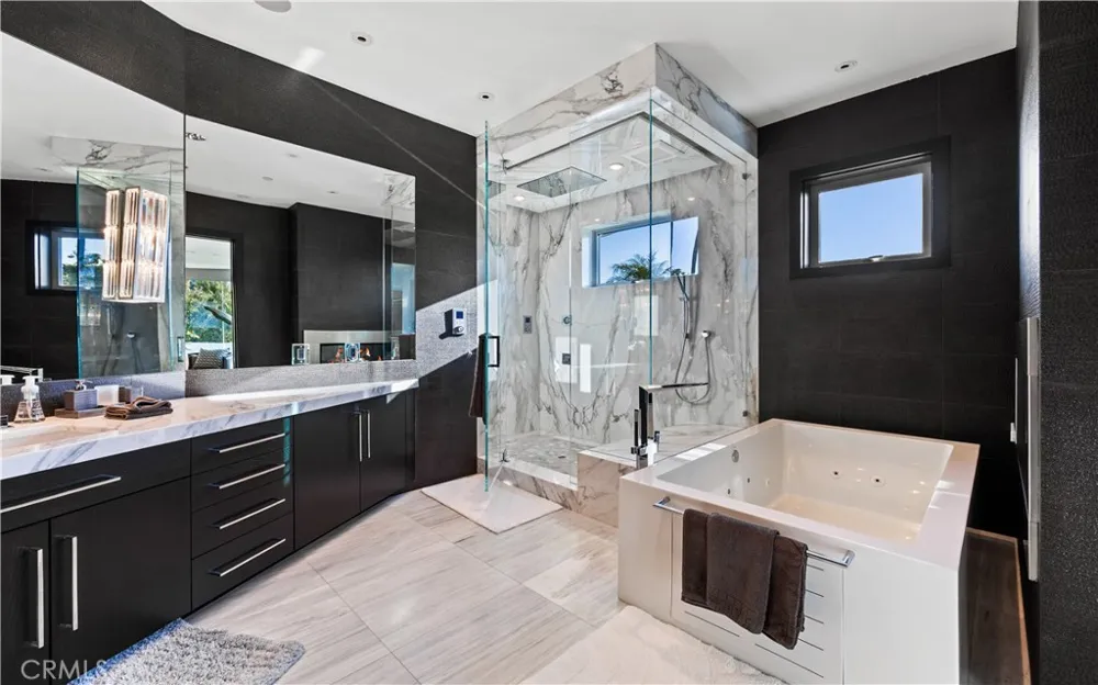 711 Gull Laguna Beach, CA 92651