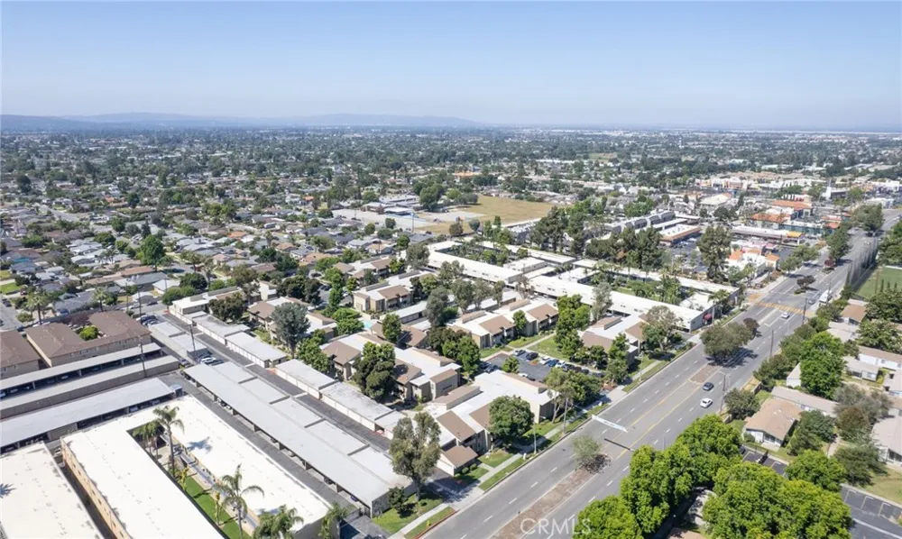 1130 E Alosta #B102 Azusa, CA 91702