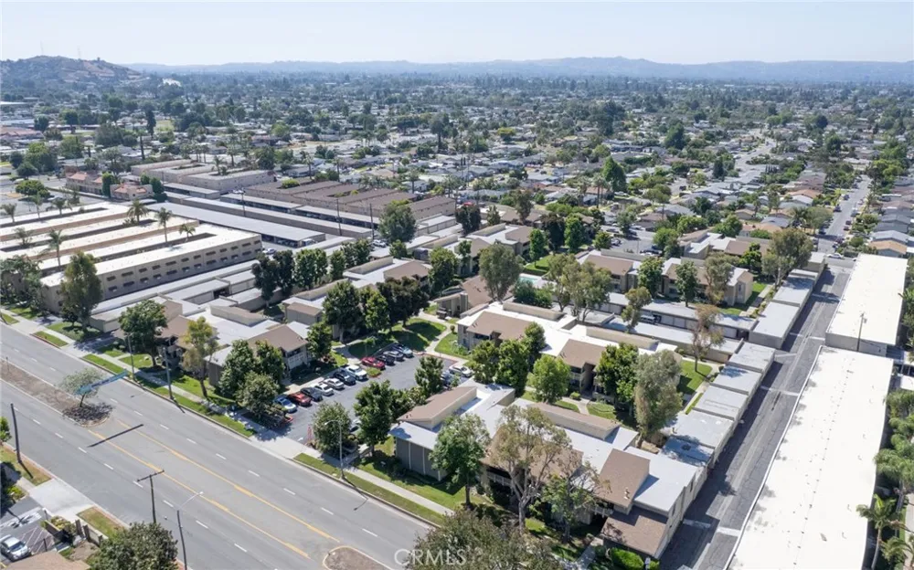 1130 E Alosta #B102 Azusa, CA 91702