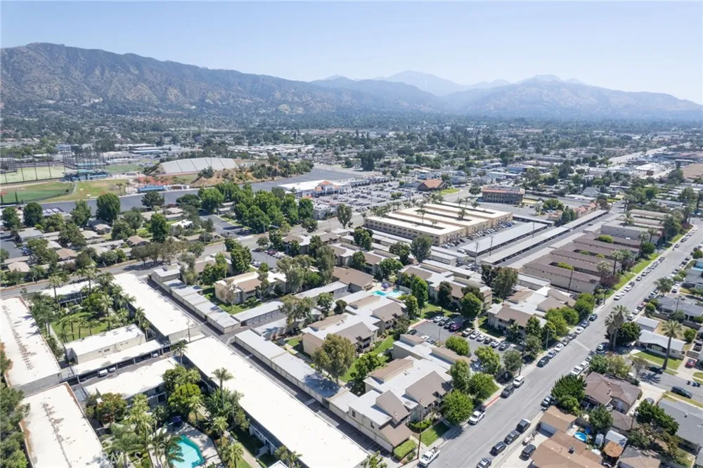 1130 E Alosta #B102 Azusa, CA 91702