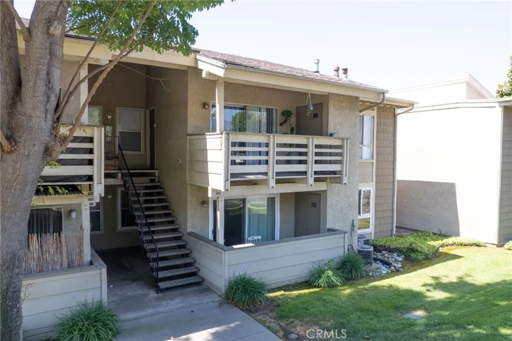 1130 E Alosta #B102 Azusa, CA 91702