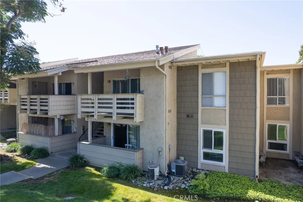 1130 E Alosta #B102 Azusa, CA 91702