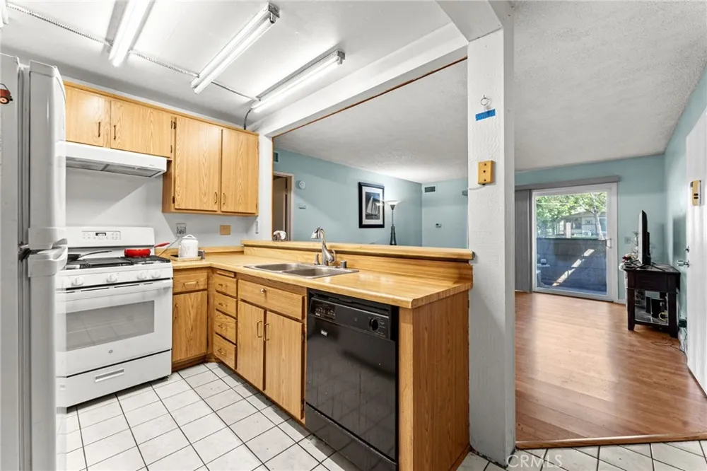 1130 E Alosta #B102 Azusa, CA 91702