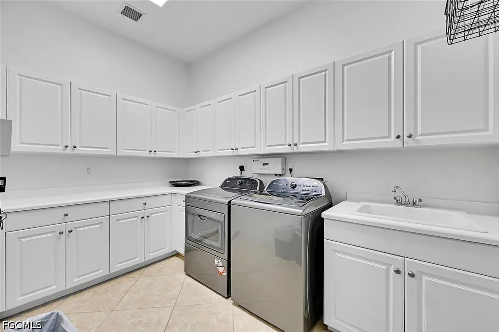 1st Street #2202 Fort Myers, FL 33916