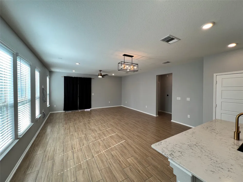 6516 Carriage Pines Drive Del Valle, TX 78617