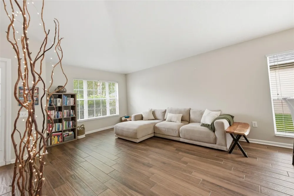 25114 LEXINGTON OAKS BOULEVARD Wesley Chapel, FL 33544