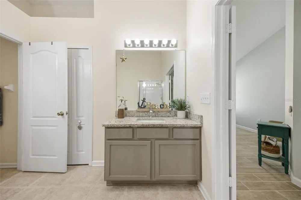 25114 LEXINGTON OAKS BOULEVARD Wesley Chapel, FL 33544