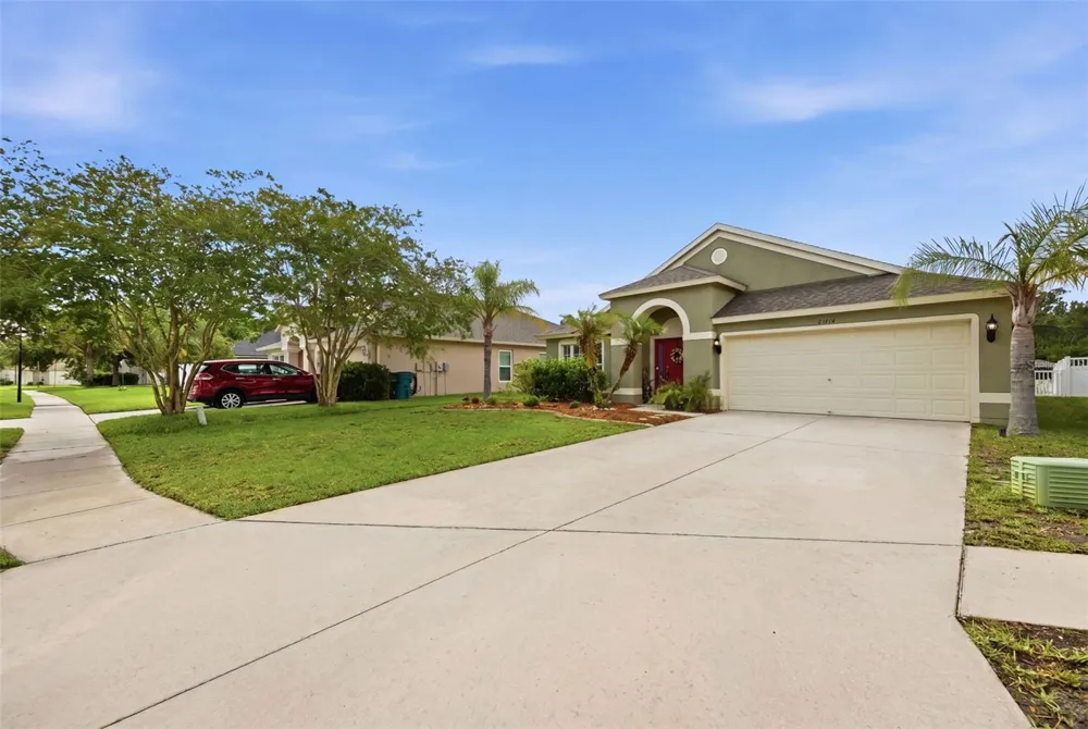 25114 LEXINGTON OAKS BOULEVARD Wesley Chapel, FL 33544