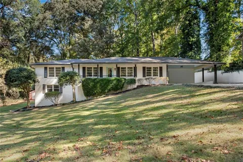 6445 Sherwood Trail