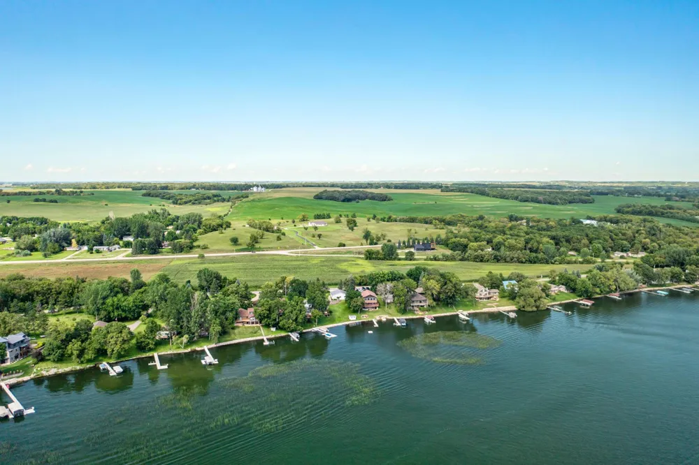 19800 Stephan Drive Starbuck, MN 56381