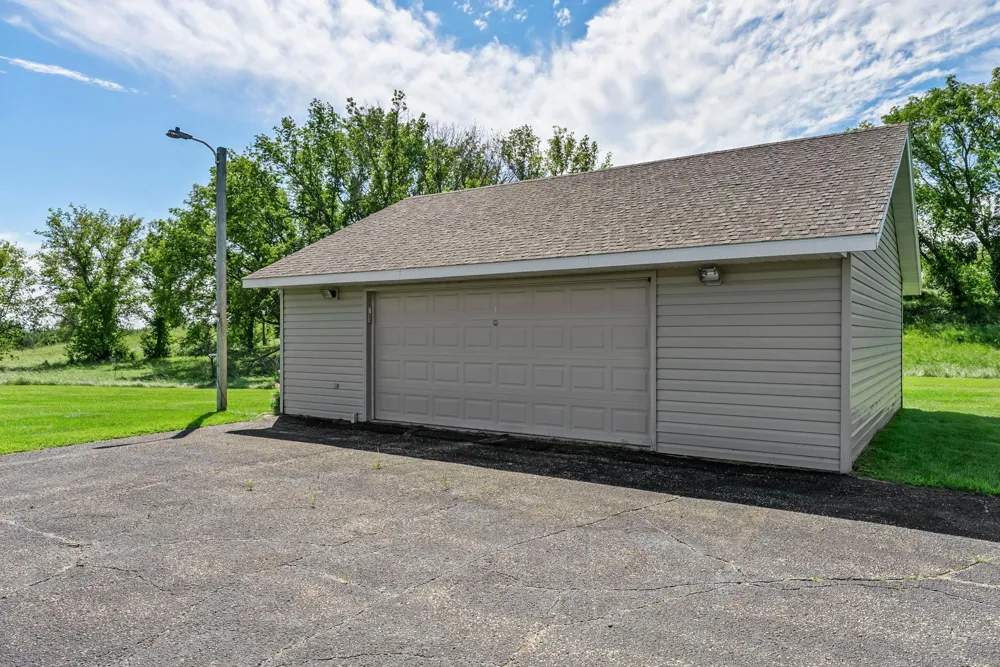 19800 Stephan Drive Starbuck, MN 56381