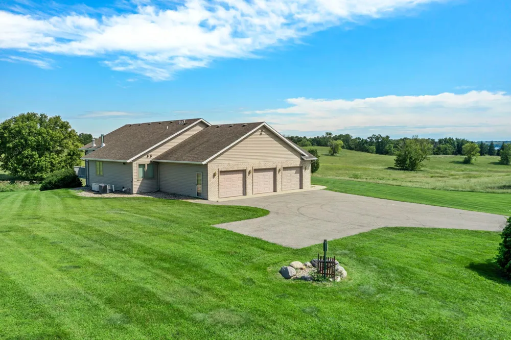 19800 Stephan Drive Starbuck, MN 56381