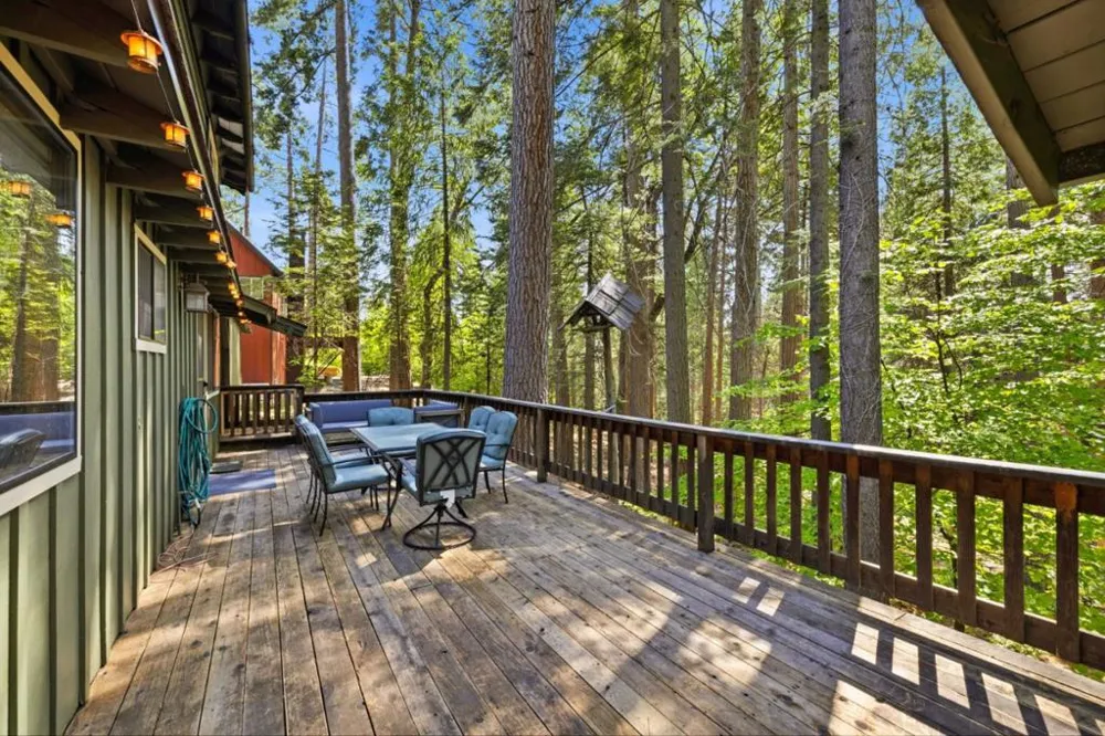 24748 Quartz Avenue Long Barn, CA 95335