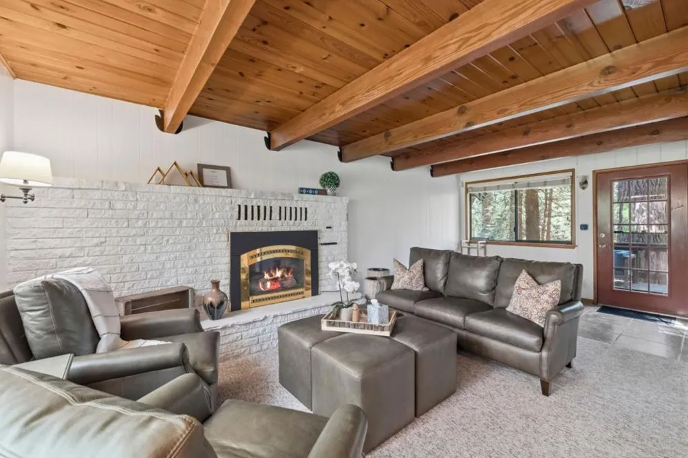24748 Quartz Avenue Long Barn, CA 95335
