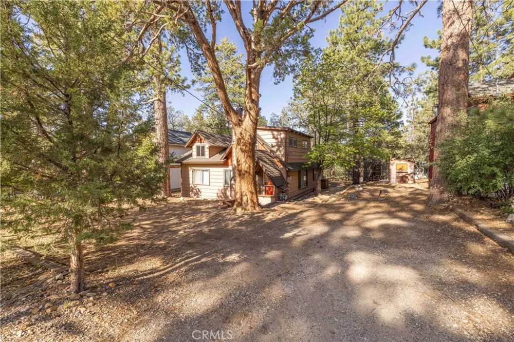 773 Sunset Sugarloaf, CA 92386