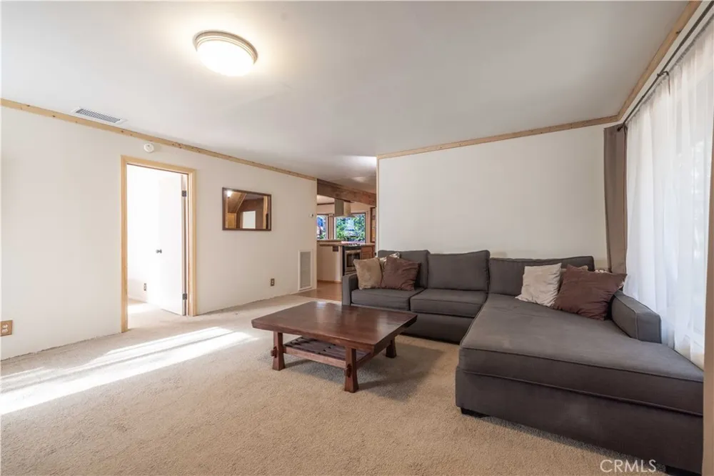 773 Sunset Sugarloaf, CA 92386