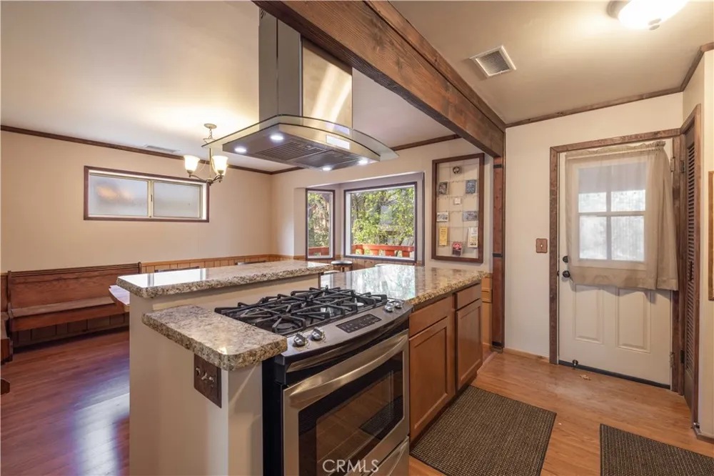 773 Sunset Sugarloaf, CA 92386
