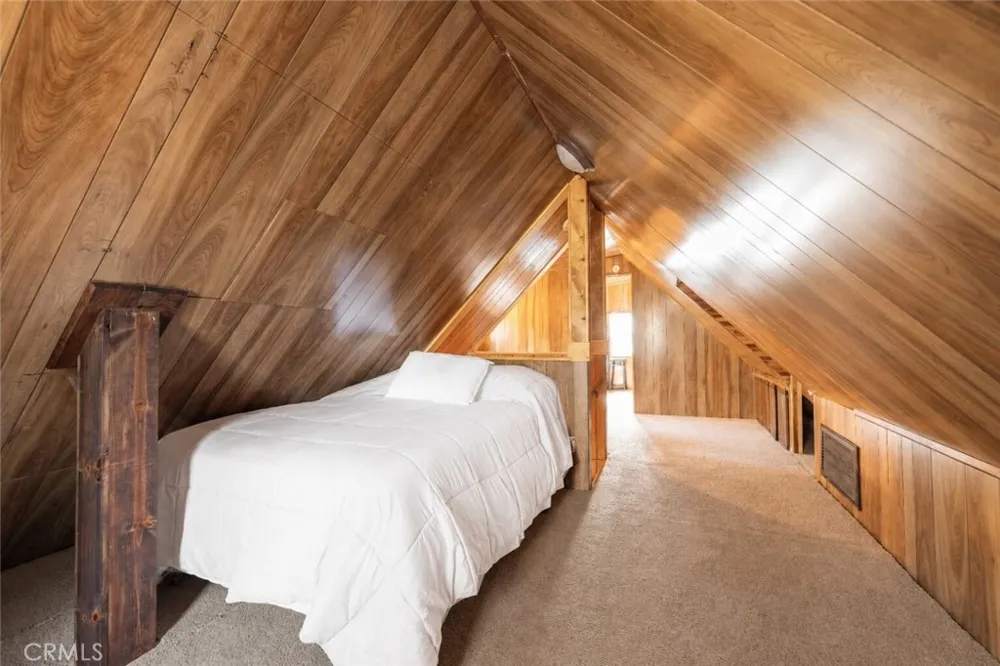 773 Sunset Sugarloaf, CA 92386