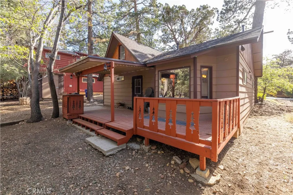 773 Sunset Sugarloaf, CA 92386
