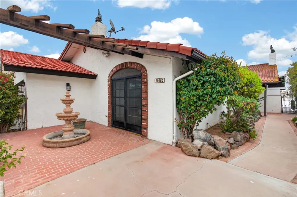 29392 Big Range Canyon Lake, CA 92587